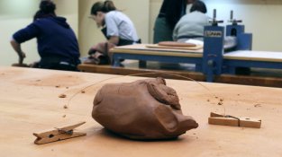 Avui s'estrena la mostra de treballs de l'alumnat dels cursos CreanArt