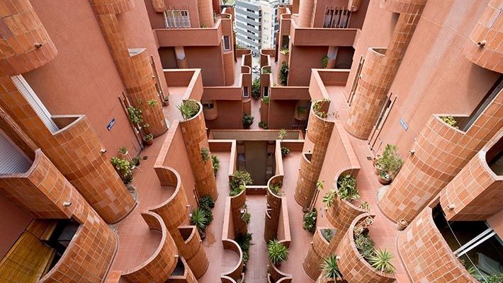 Fotografia: Edifici Walden, Sant Just Desvern