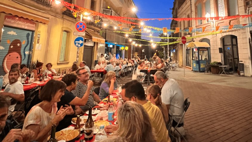 El sopar del barri centre, un clàssic abans de la Festa Major