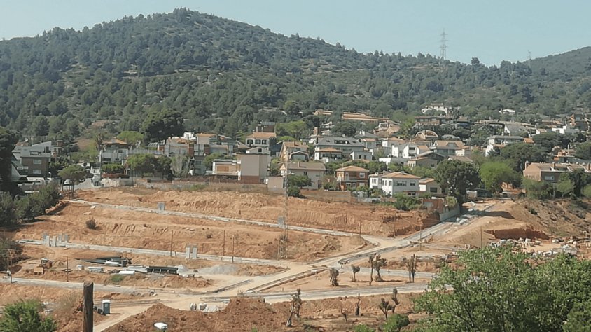 El sector de Garrofers va avançant les obres d’urbanització. Fins que l’Ajuntament no les aprobi, no es podrà començar a construir-hi cap habitatge